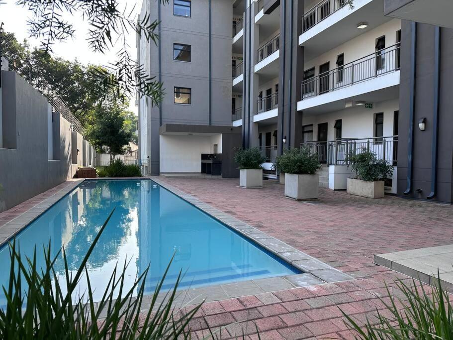 D&Dluxury Rivonia Apartments With Inverter Johannesburg Exterior photo