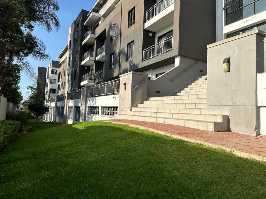 D&Dluxury Rivonia Apartments With Inverter Johannesburg Exterior photo